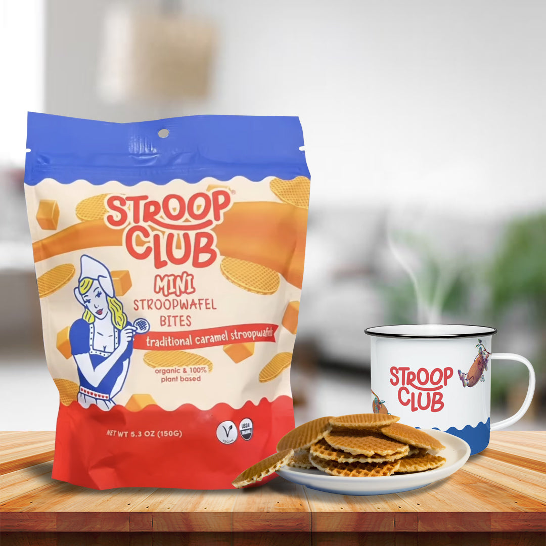 Photo of a bag of mini stroopwafels, the stroopwafels itself next to it and the stroop club mug.